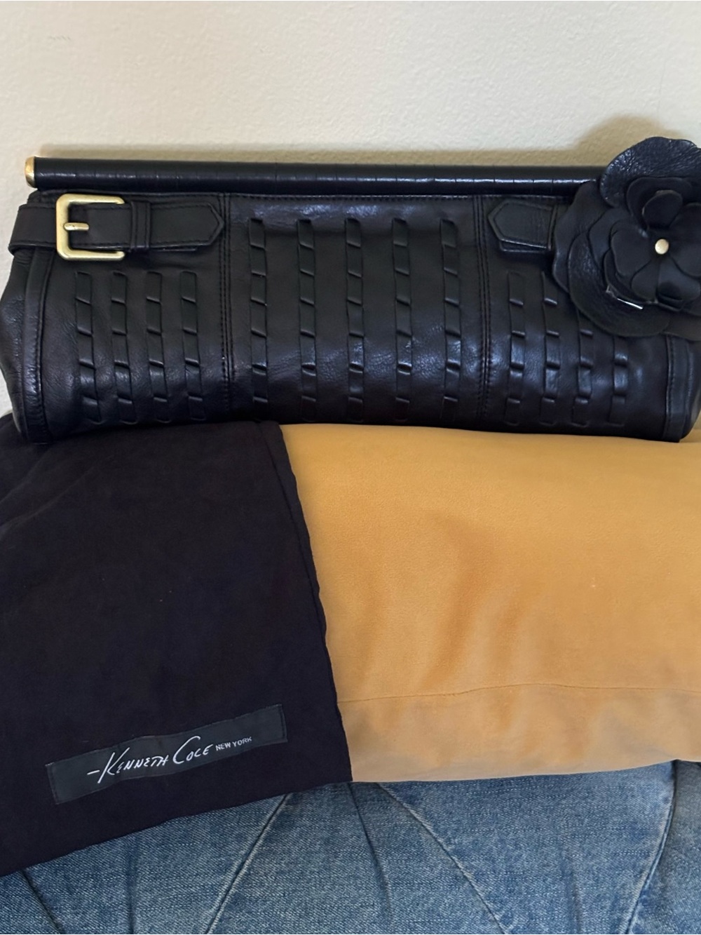 KENNETH COLE CLUTCH Black leather